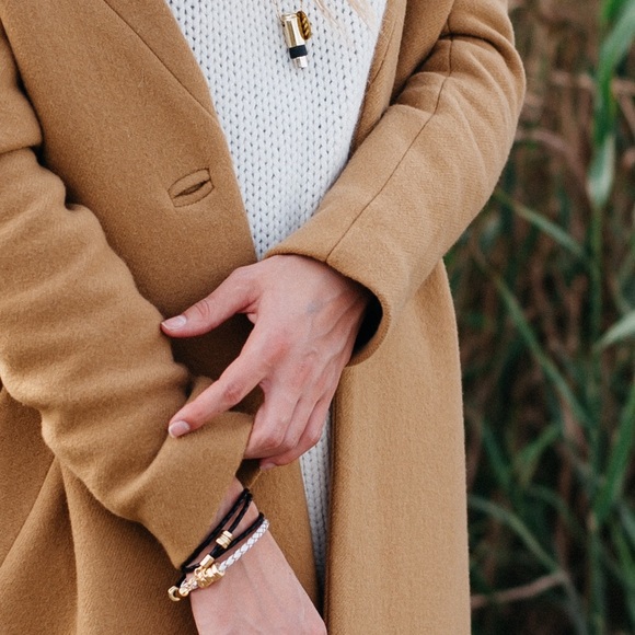 LAST // Honeybee Bracelet - Black - Picture 6 of 6