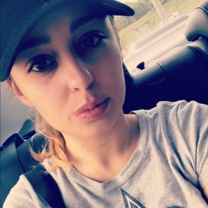 Meet your Posher, Sara