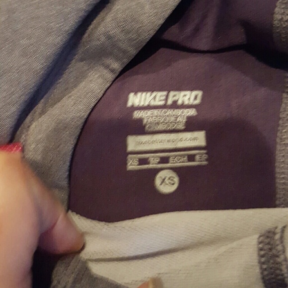 Purple Nike dri-fit - Picture 2 of 3