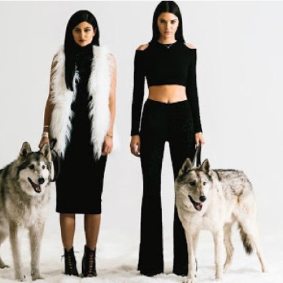 โ๏ธ sold โ๏ธ - Picture 2 of 3