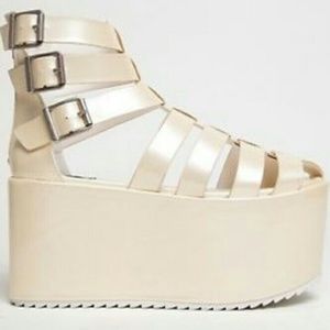 Yru odyssey platforms