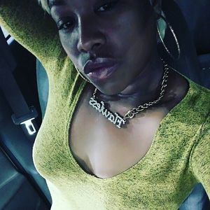 Meet your Posher, Almeda