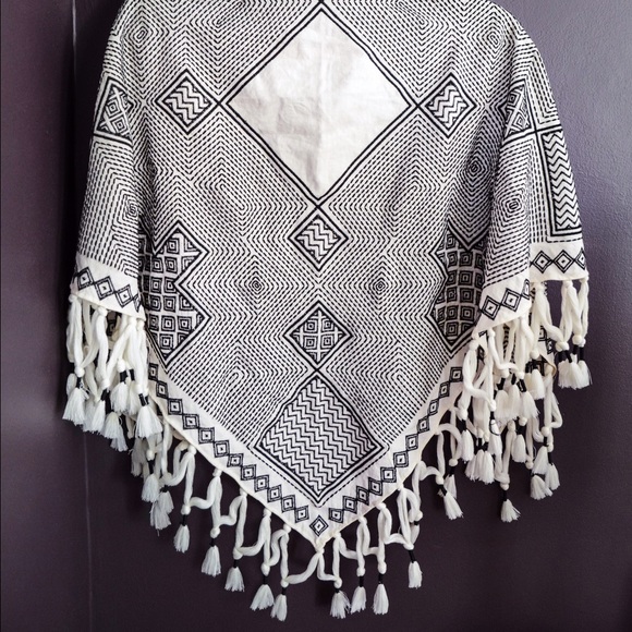 Tory Burch black & white scarf