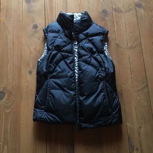 Black/silver Nike reversible Puffer Vest!