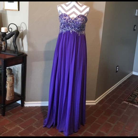 Purple sweetheart formal dress