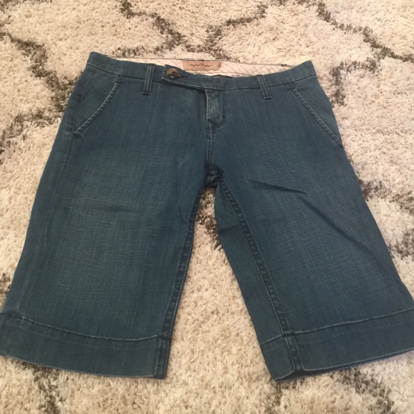 Raven denim Bermuda shorts