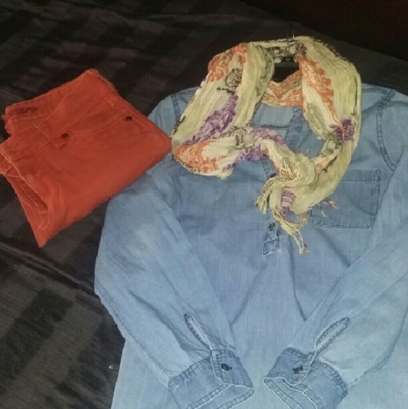 Old navy denim shirt - Picture 1 of 2