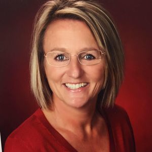 Meet your Posher, Debbie