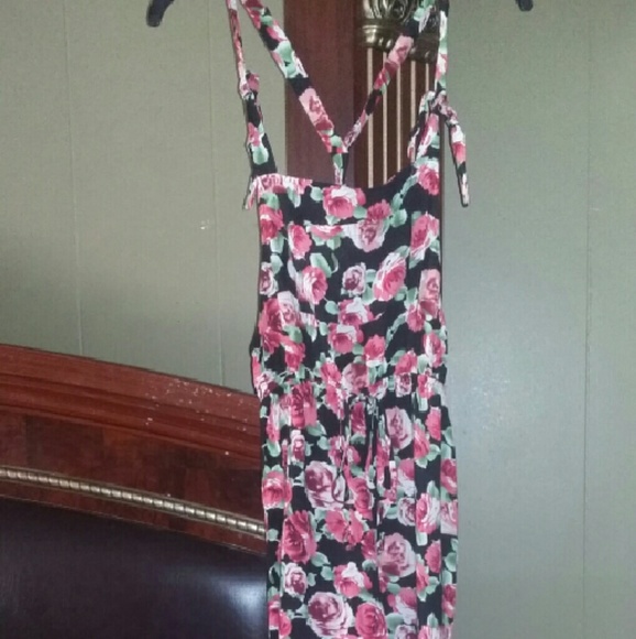 Wet seal Floral romper