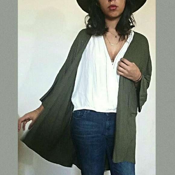 💕LAST ONE💕TOTAL BABE OLIVE GREEN RIBBED CARDIGAN - Picture 3 of 4