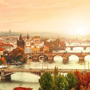 Meet your Posher, Hoang