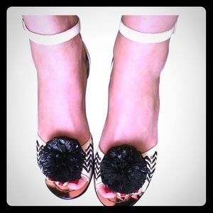 Kate spade wedges with Pom Pom