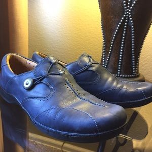 Clarks Un.Structured Navy Leather Loafers