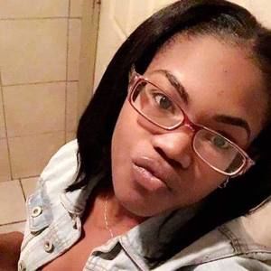 Meet your Posher, Beverly