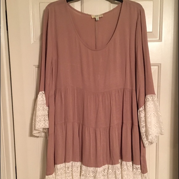 Crime/nude shirt/dress