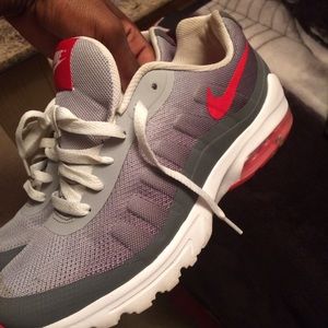 8.5 lik new gray an red