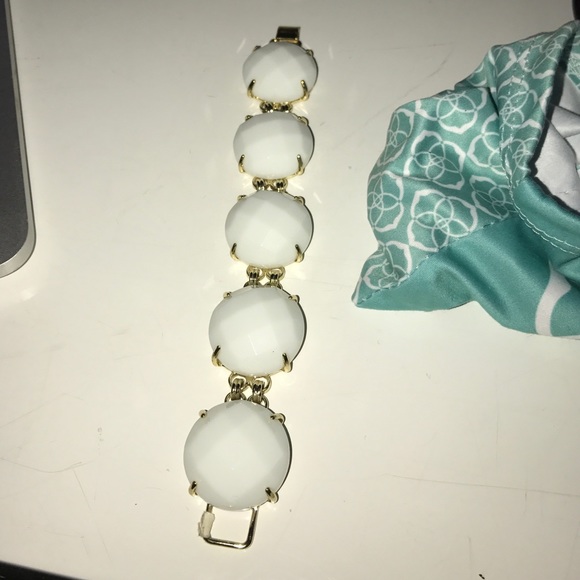 Kendra Scott Cassie Bracelet - Picture 1 of 1