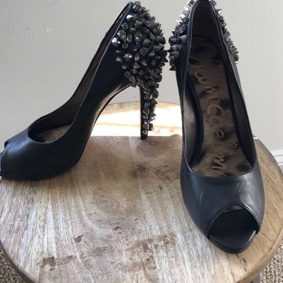 Sam Edelman Larissa studded peep toes