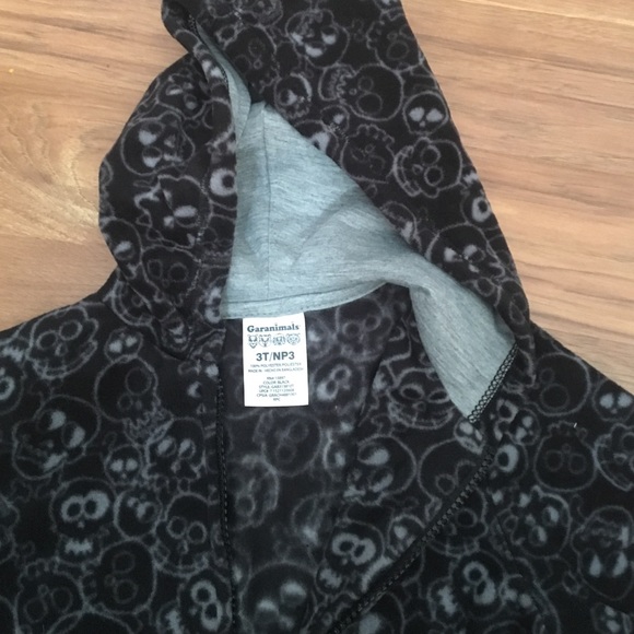 Sweater - Picture 2 of 4