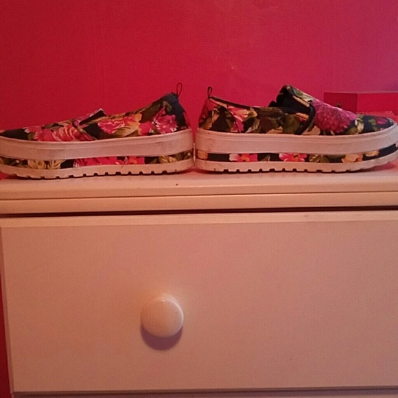Platform shoes
