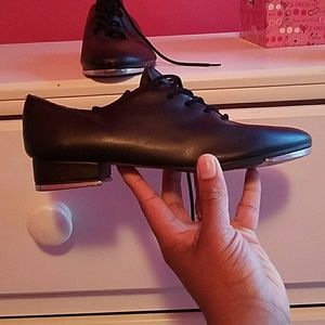 Tap shoes