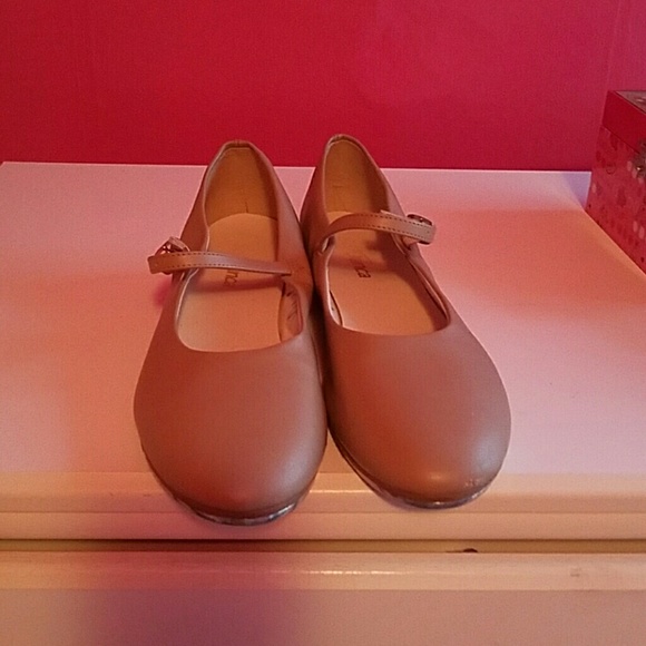 Tap shoes