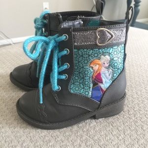 Elsa toddler boots!