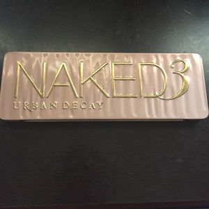 Naked 3 eyeshadow palette
