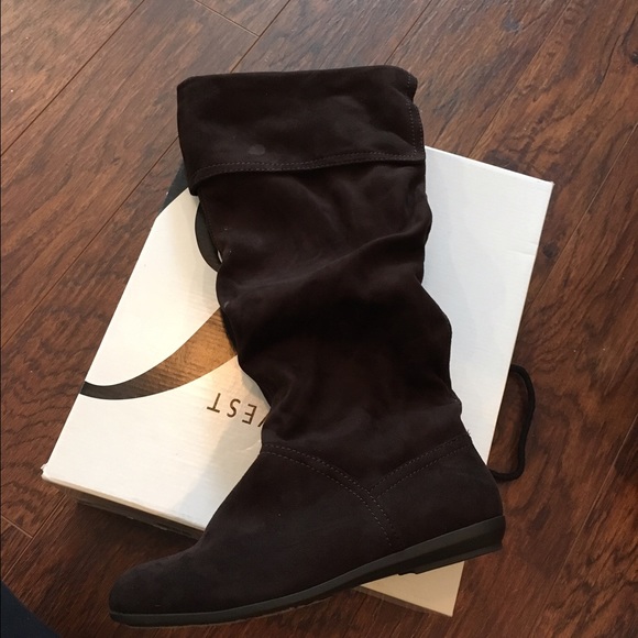 Nine West new suede boots. - Picture 1 of 3