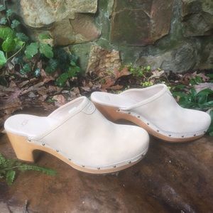 NIB UGG Abbie Clogs Size 9