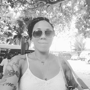 Meet your Posher, Leslie