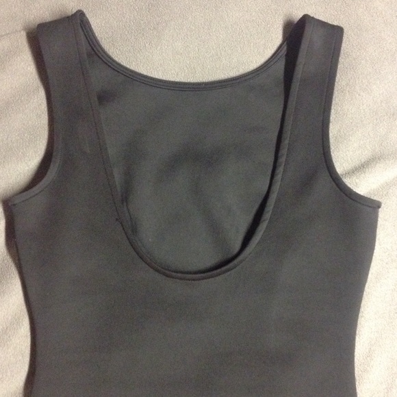 Black body con dress - Picture 3 of 4