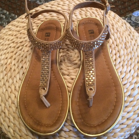 Cream Suede & Gold Thongs
