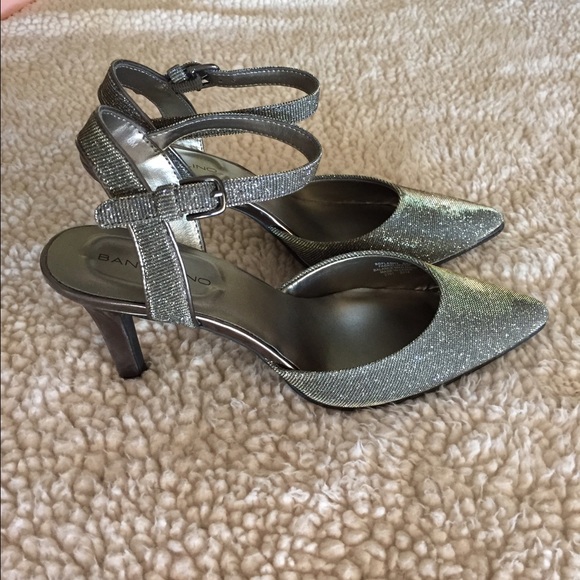 Charcoal/Silver Heels