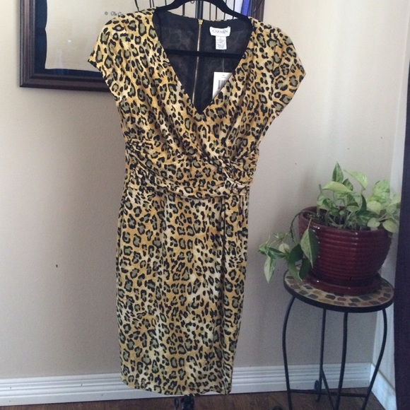 Carmen Dress 👗 with sexy gold zipper