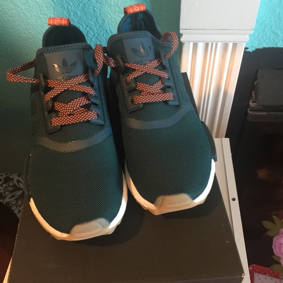 @SOLD@ Adidas NMD-R1 shoes - Picture 1 of 4