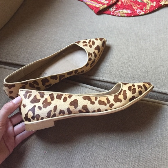 Splendid animal print flats pointed toe