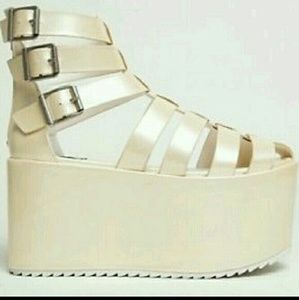YRU Odyssey platforms sandals in Pearl