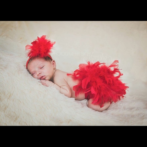Newborn feather diaper cover and headband