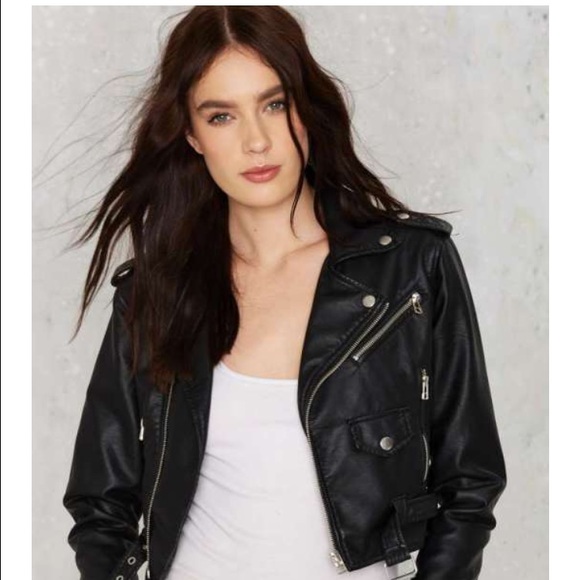 NASTY GAL CROPPED LEATHER JACKET - SMALL