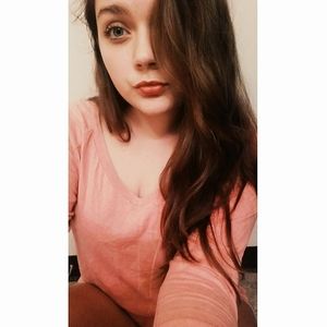 Meet your Posher, Maxine