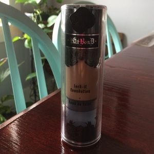 Kat Von D Lock it Foundation