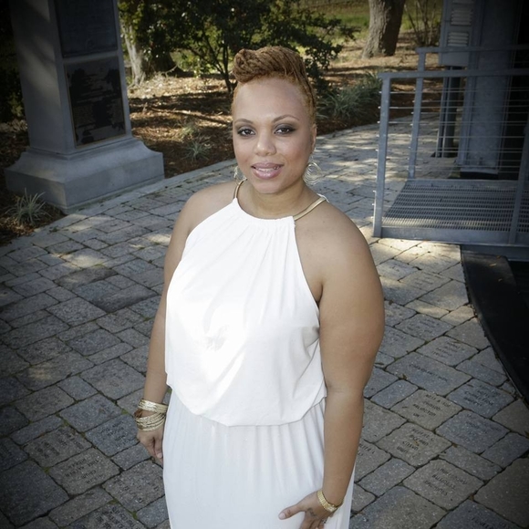 Meet your Posher, Sybil