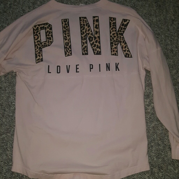 💥SALE 💥Vs Pink Leopard Varsity crew