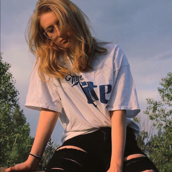 BACK AND ACTIVE - Picture 3 of 3