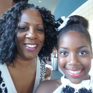 Meet your Posher, Crystal