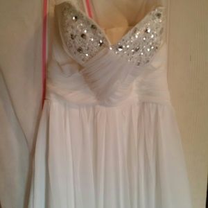 Bridal Gown/ Wedding Dress