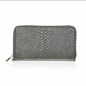 Thirty One All About The Benjamin's Wallet