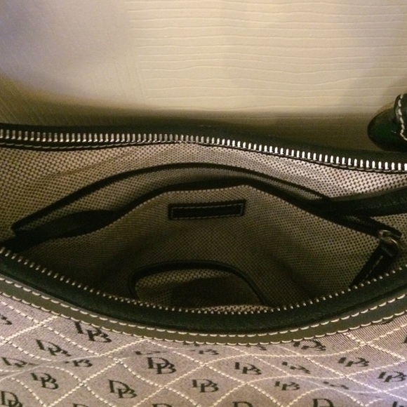 Dooney & Bourke shoulder bag.  Navy.  7" x 12". - Picture 4 of 4