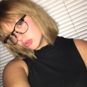 Meet your Posher, Ria